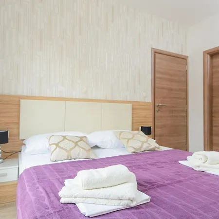 Apartments Villa Atlantis Trogir Exterior photo