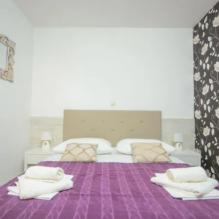 Apartments Villa Atlantis Trogir Exterior photo