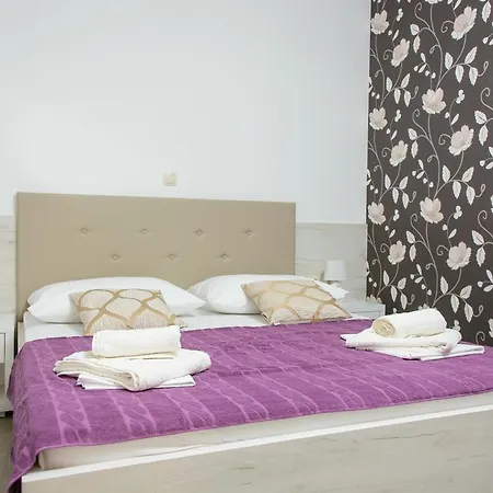 Apartments Villa Atlantis Trogir Exterior photo