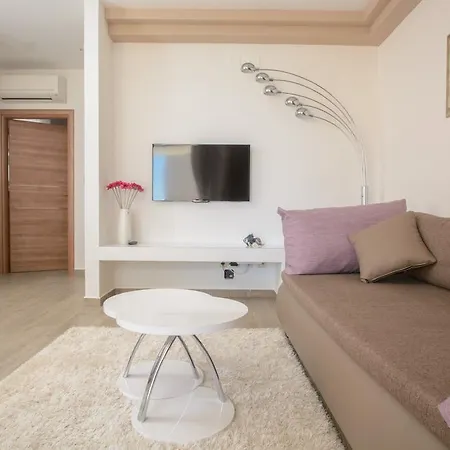 Apartments Villa Atlantis Trogir Exterior photo