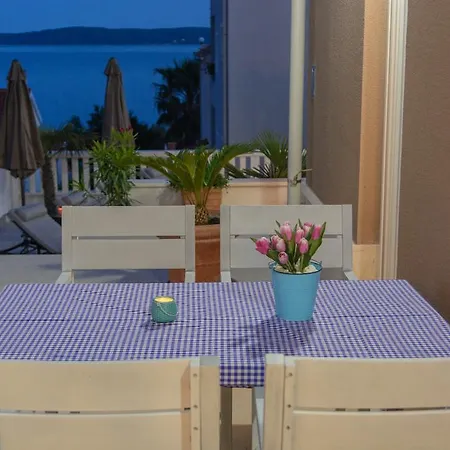 Apartments Villa Atlantis Trogir Exterior photo