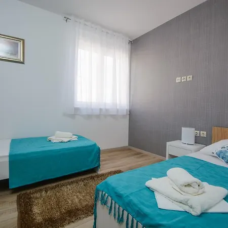 Apartments Villa Atlantis Trogir Exterior photo